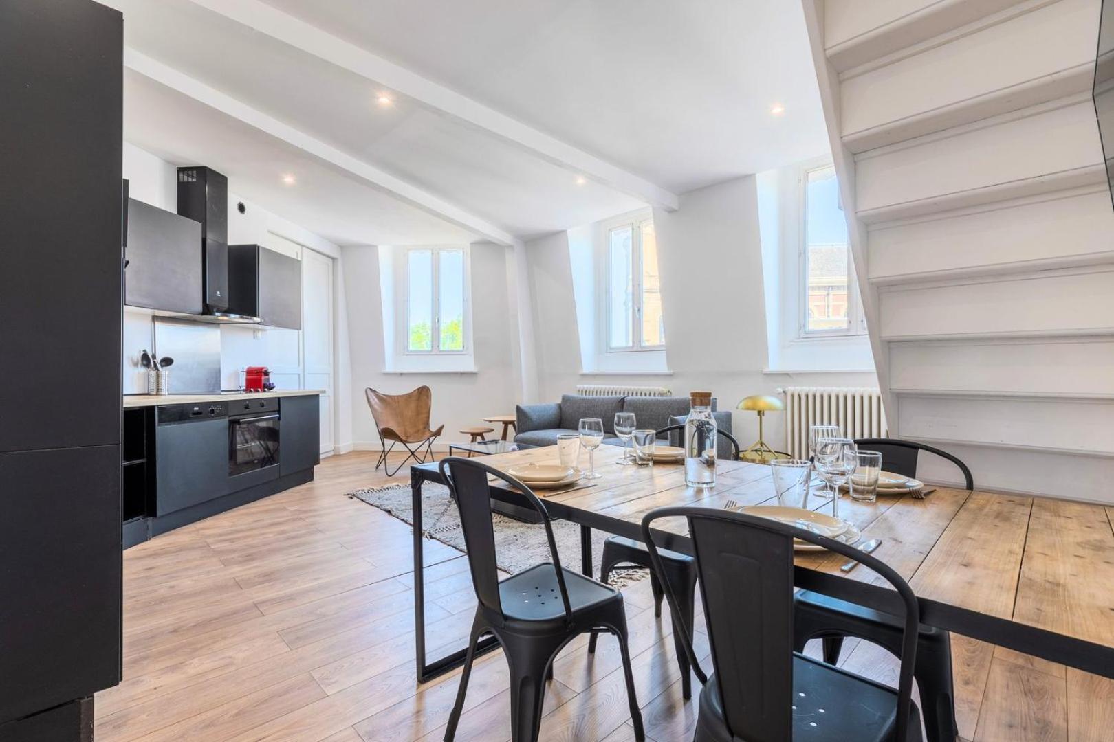 Duplex 2 Bedrooms 2 Bath Lille Eksteriør bilde